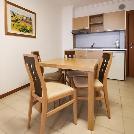 Private In Emerald Beach Appartement *